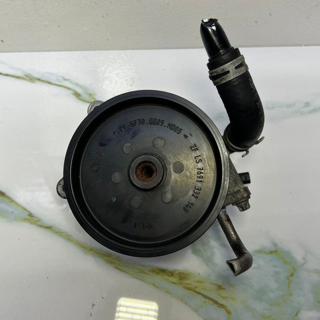Mercedes-Benz W906 Sprinter Power Steering Hydraulic Pump A006 4667601
