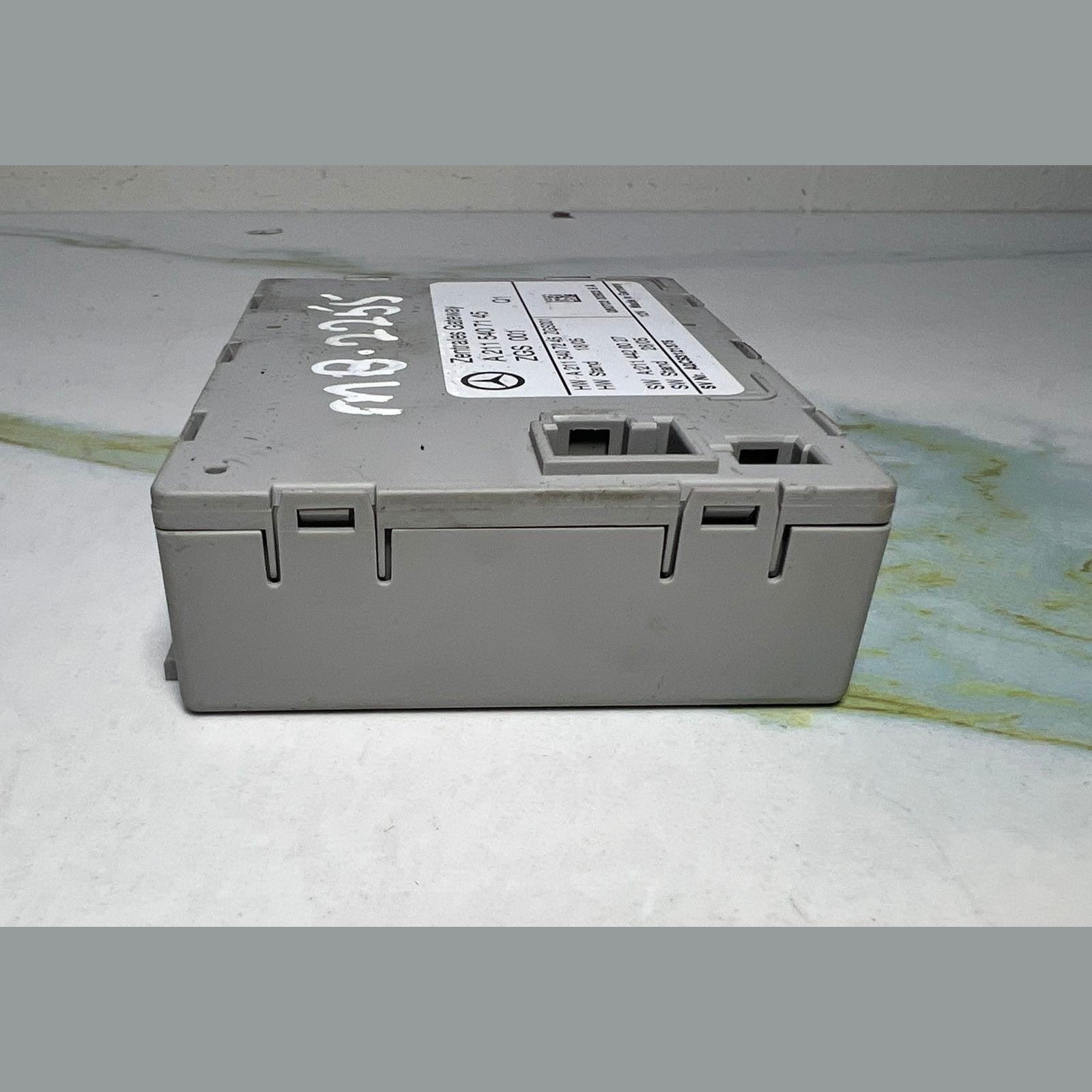 2006-2009 Mercedes E320 Central Gateway Control Module A2115407145 W211 E-Class
