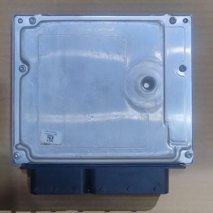 BMW 1 SERIES E87 DIESEL ENGINE CONTROL ECU DME BOSCH 0281017551 -8512499