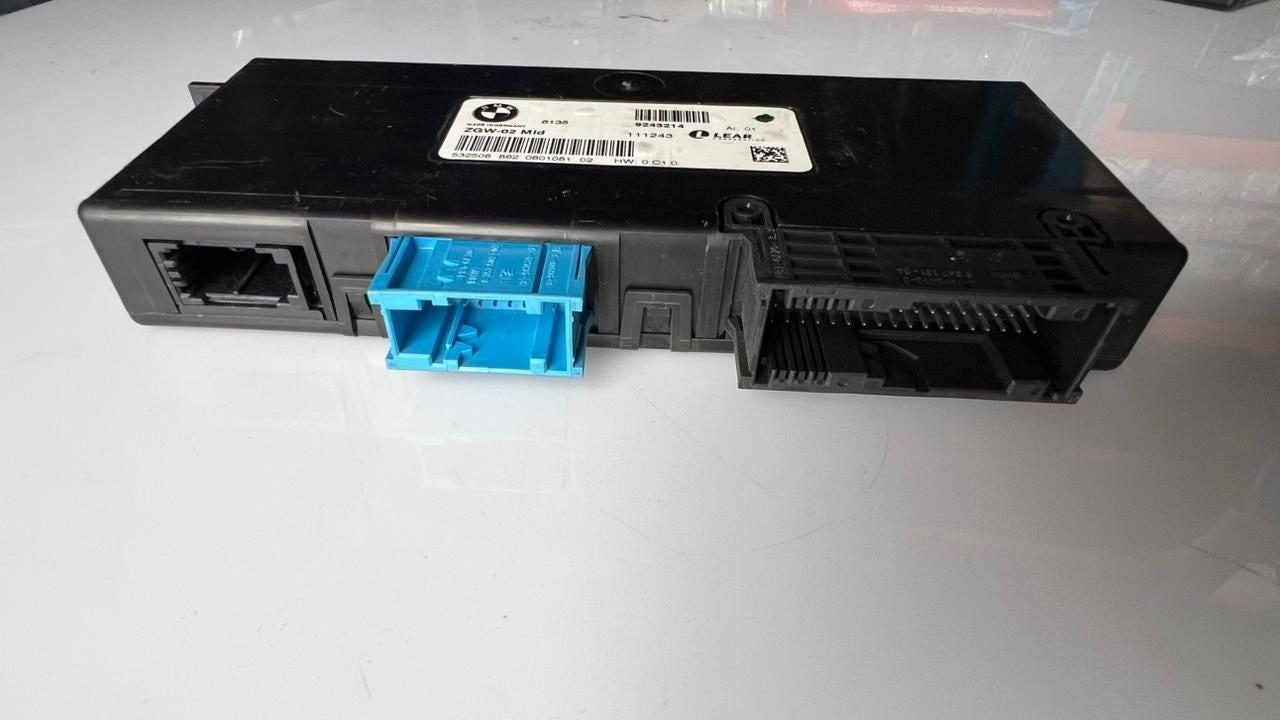 2011-17 BMW X3 Central Gateway Module Control Unit 9243214 F25 X4