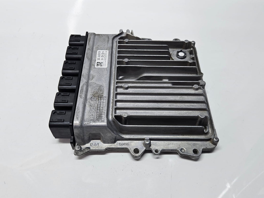 9423432-2018-19 BMW 530i G11 G12 G30 B46 B48 Engine Control Module Unit DME OEM