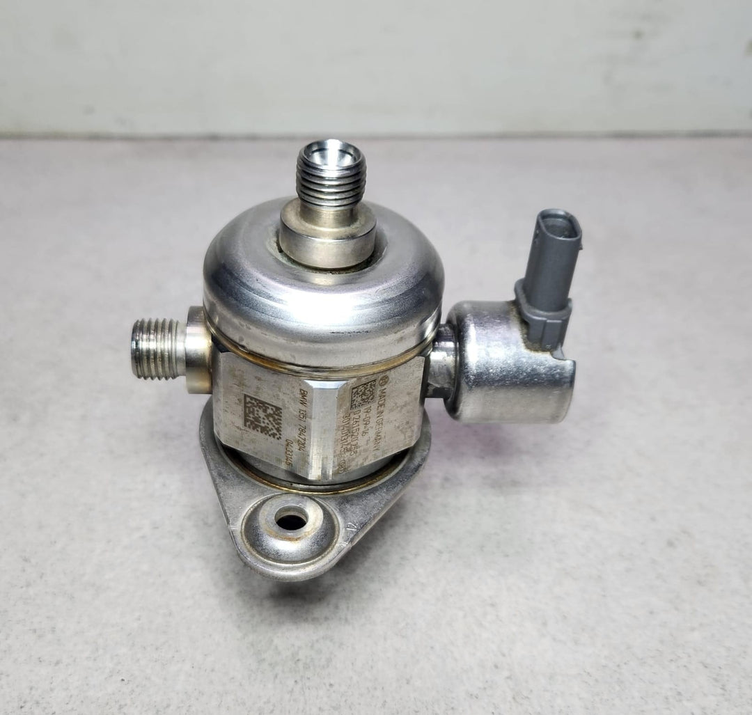 7847204 BMW M3 High Pressure Fuel Pump 7847204 2015-2021 F80 M3 F82 F83 M4 OEM