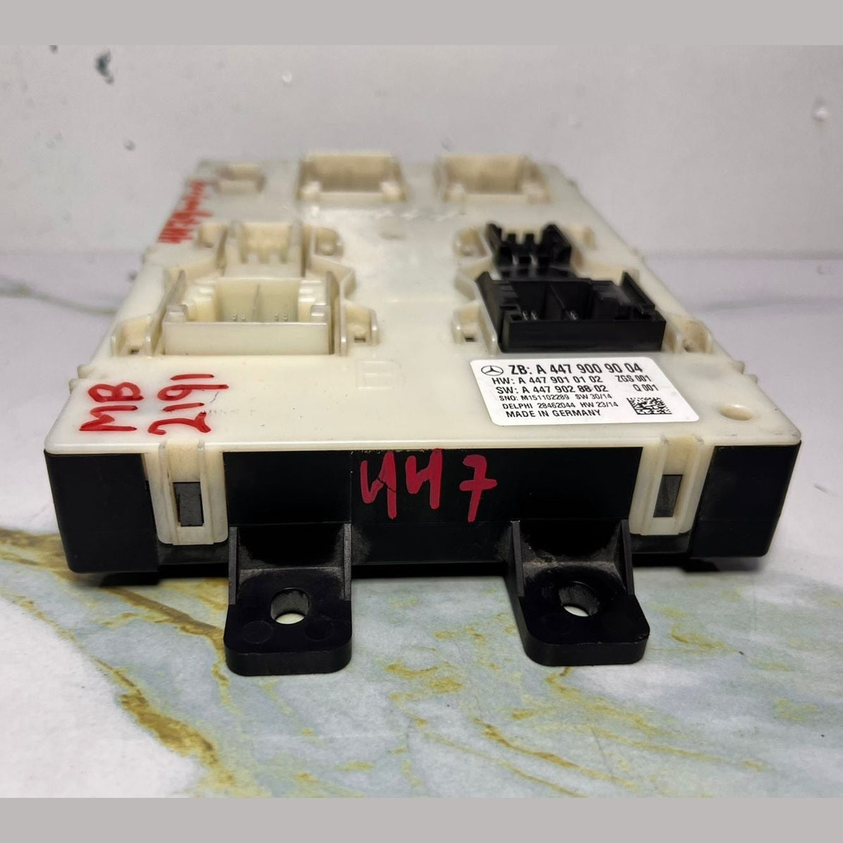 Mercedes-Benz W447 Vito Display Control Module Unit A 447 9009004