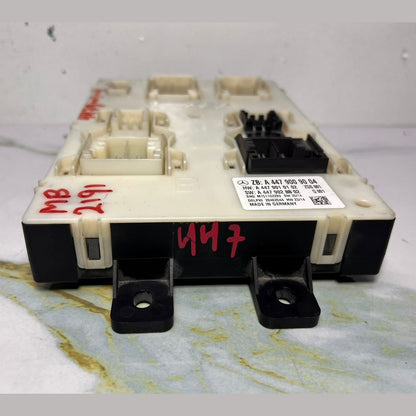 Mercedes-Benz W447 Vito Display Control Module Unit A 447 9009004
