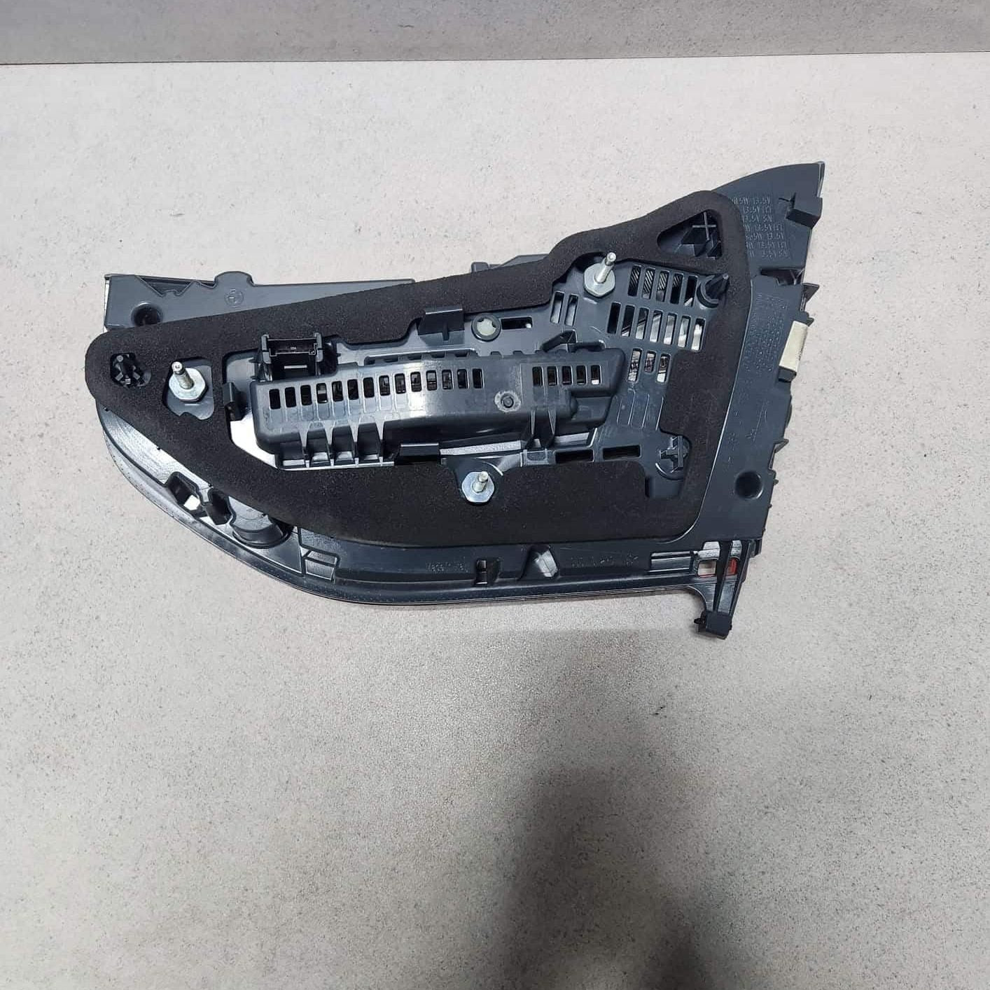 2016-2019 BMW 740i Rear Left Inner Taillight 7342967 7 Series G11 G12 740i 