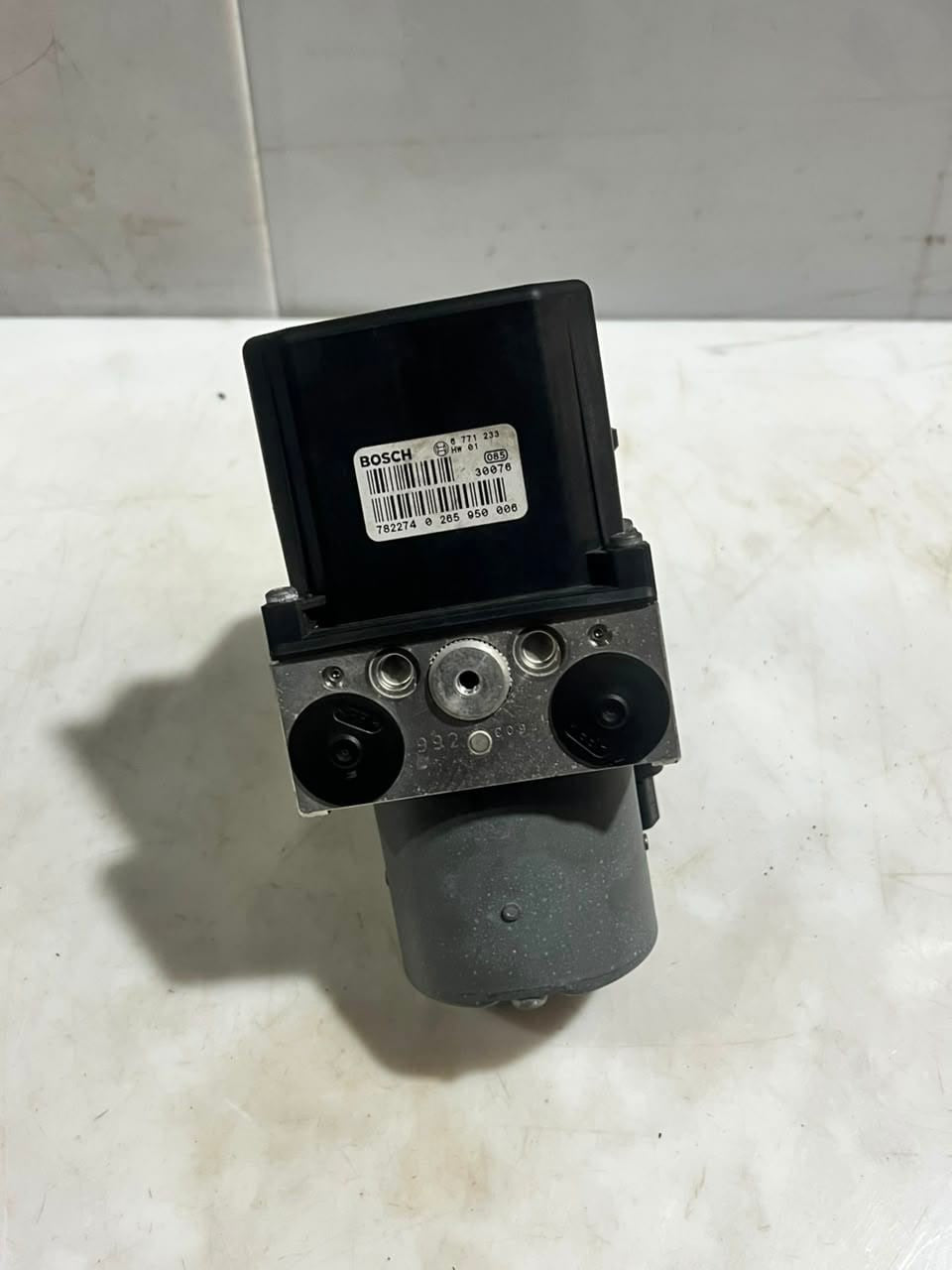 2006-2008 BMW 7 Series 750i and 750Li E65 E66 ABS Pump Module 6771233 OEM
