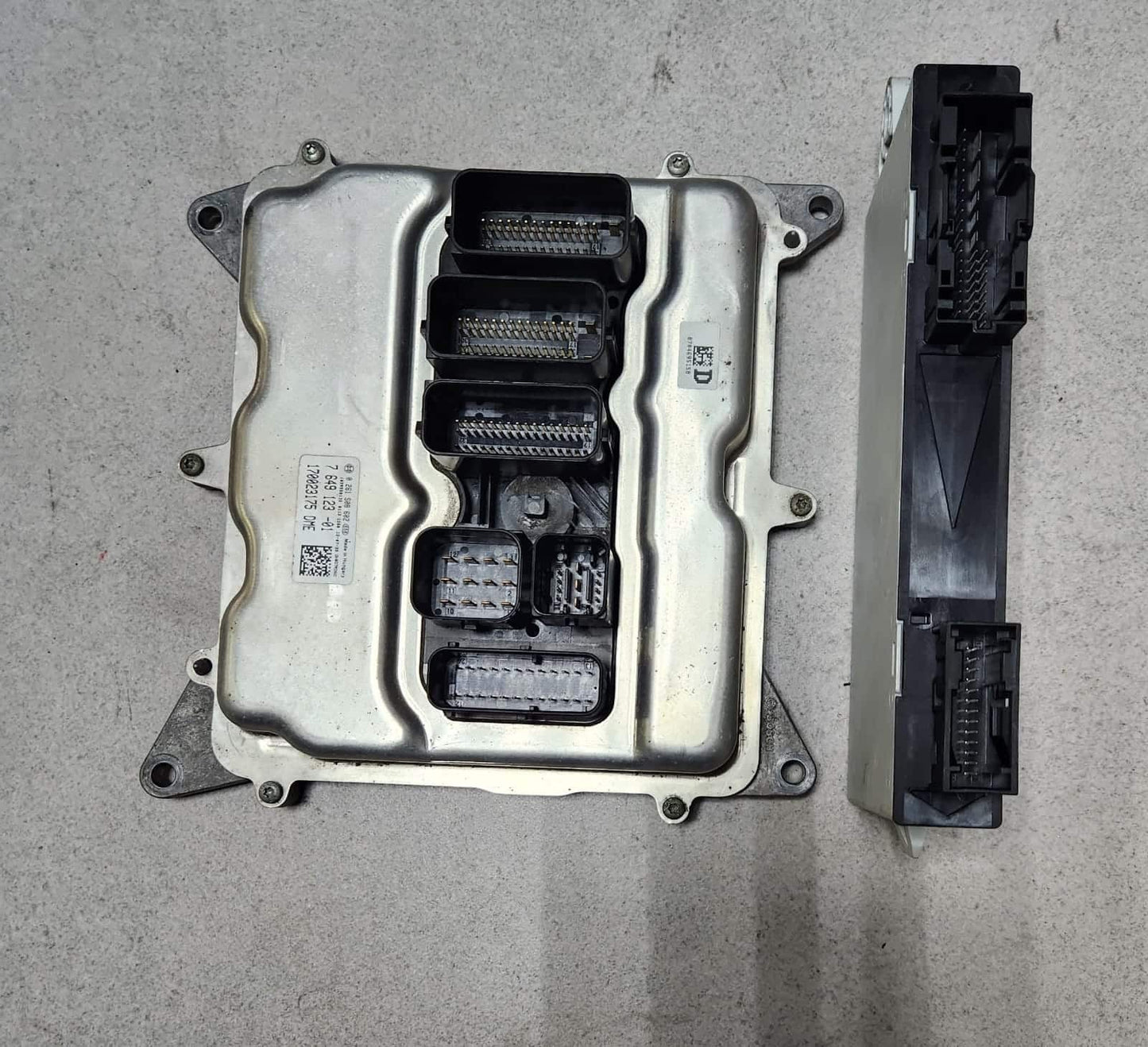 2011-2013 BMW 535i F10 F20 F30 N20 Engine Control Module DME ECU Set 7649123 OEM