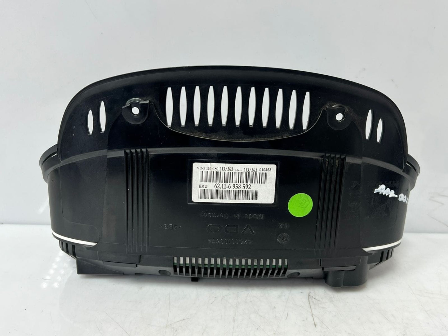 2005 BMW 525i 5 Series E60 E61 520I SPEEDOMETER Instrument Cluster 6958592 OEM