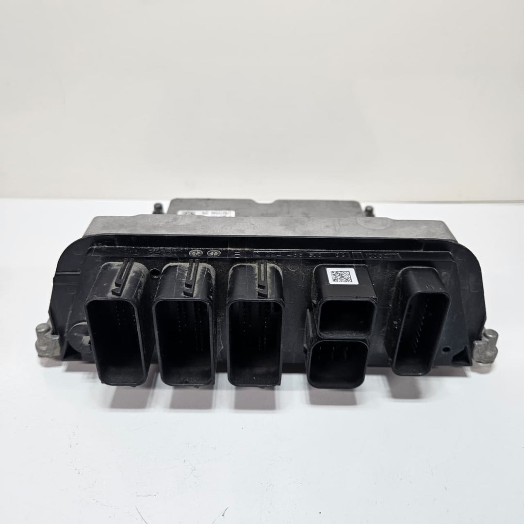 OEM BMW F30 318i Engine Control Unit B38 Bosch 8663284 OEM