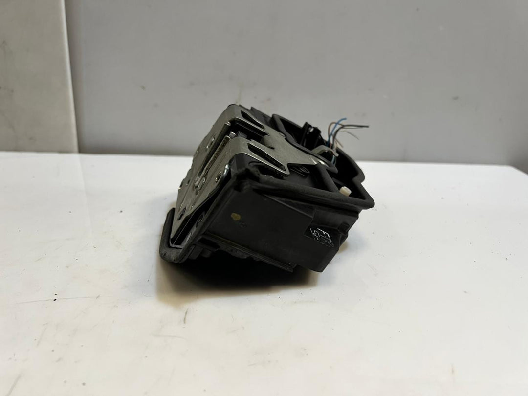 BMW E92 E60 E61 E65 E81 E87 E90 F20 Door Lock Actuator Front Right 7202144 OEM