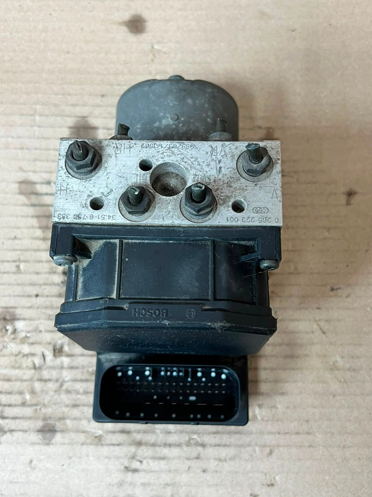 2001-2003 BMW 5' 7' 525i E38 E39 ABS Pump Control Module 6750345 OEM