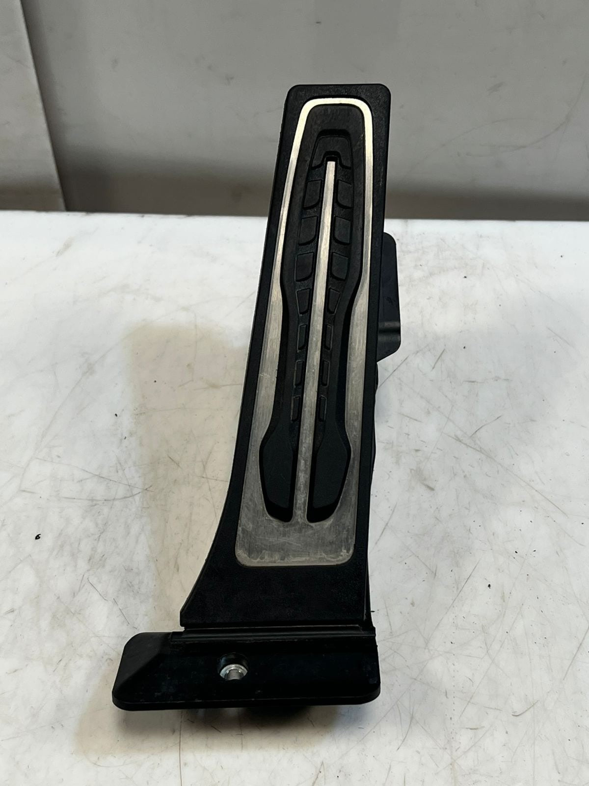 2019 BMW X7 5 Series G30 G07 Accelerator Throttle Pedal Module 6871053 OEM