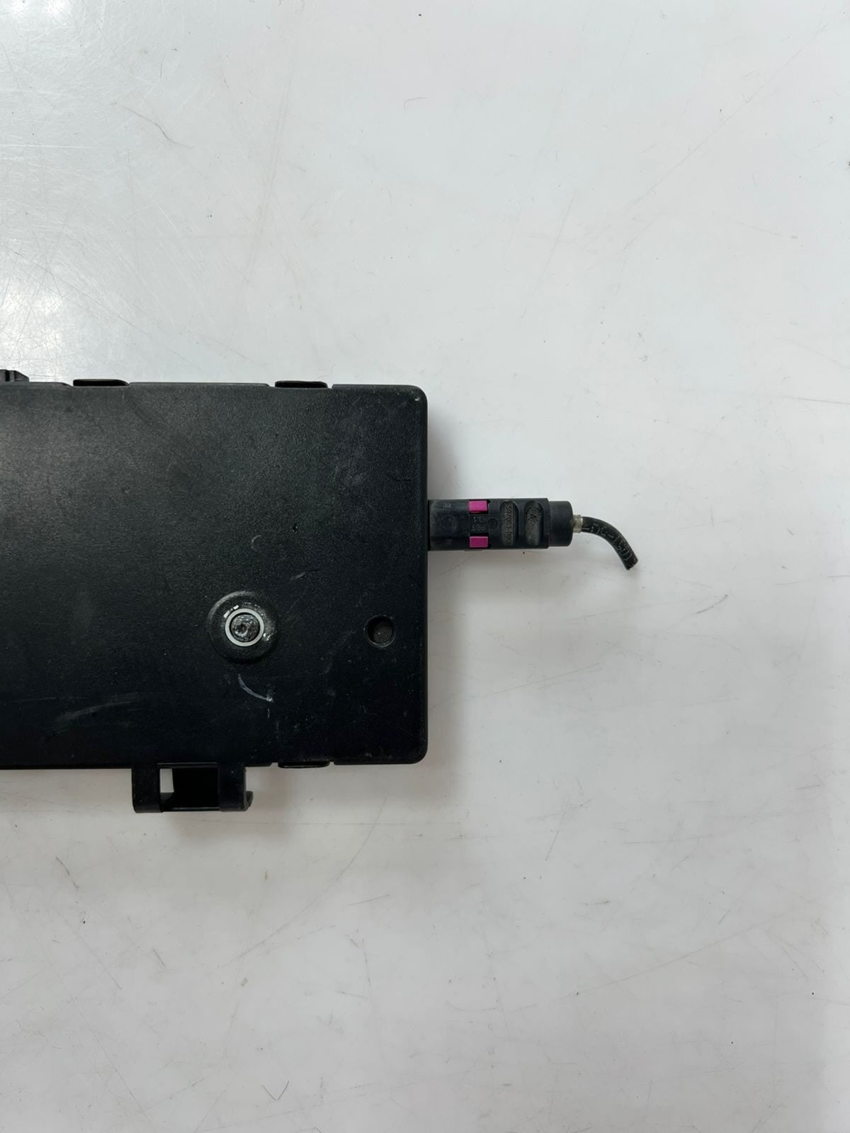 2012-2015 BMW X1 E84 Antenna Amplifier Diversity 9168334 OEM