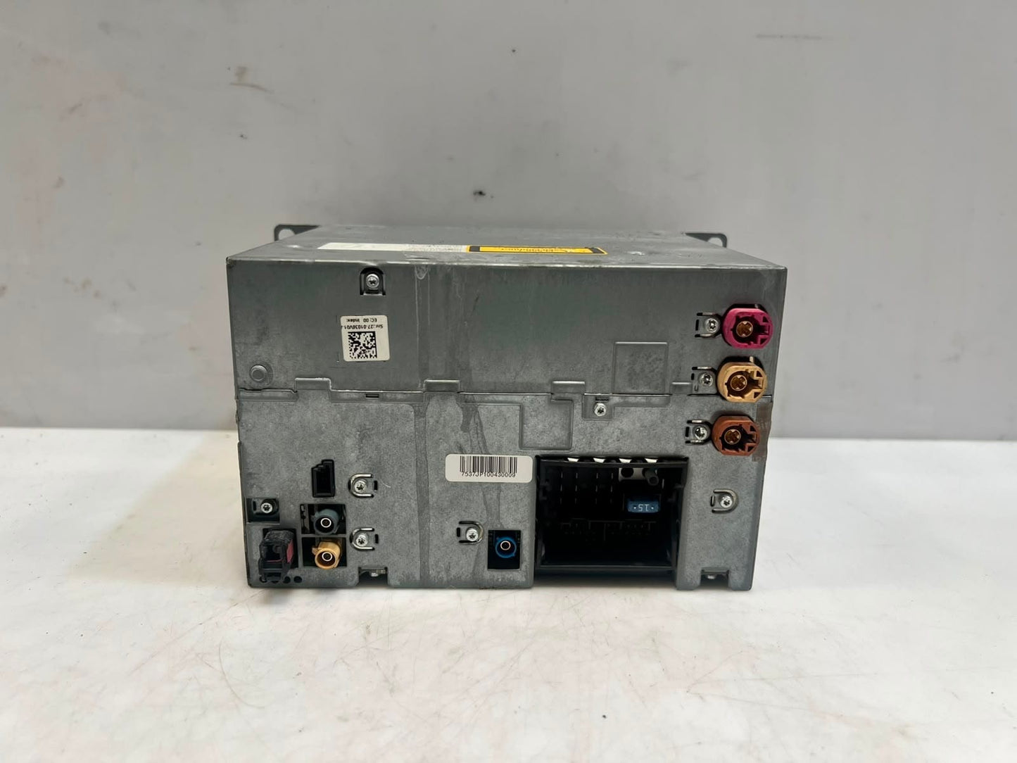 BMW 5 Series F10 F11 F18 F06 F12 F13 F02 F03 F01 Navigation HEAD Unit 9228918