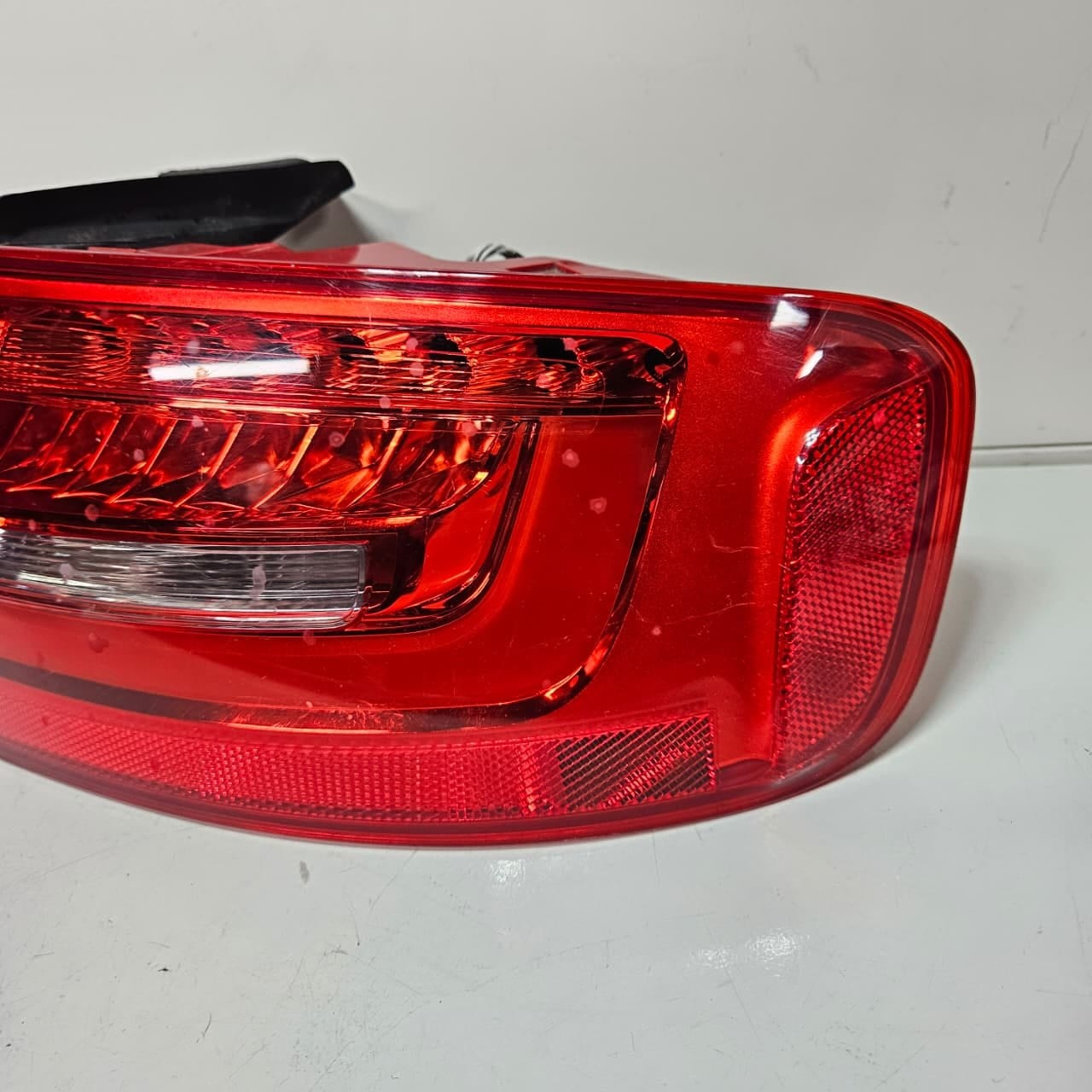 8K5945096AC-2013-2016 Audi A4 B8.5 A4 Quattro S4 Right Outer Rear Taillight OEM