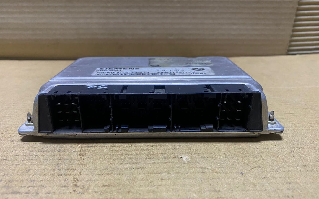 BMW 2001 530i -2002 Z3 Roadster 2.5i and Engine Control Unit 7511570