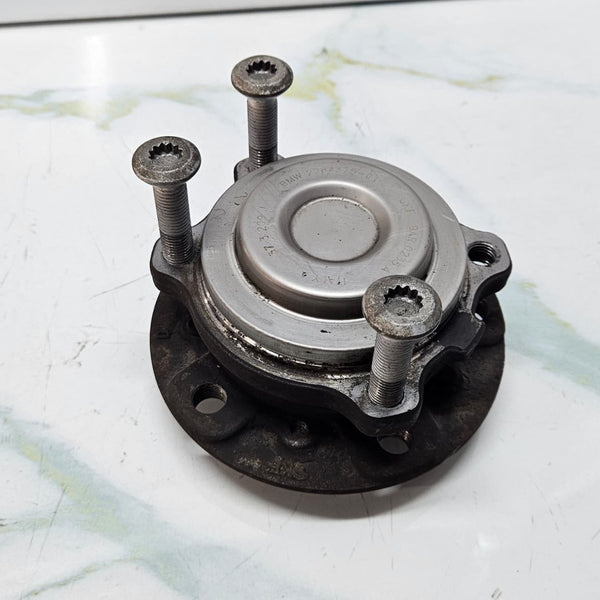 2011-2018 BMW M6 F06 F12 F13, M5 F10, Wheel Hub With Bearing 2284375
