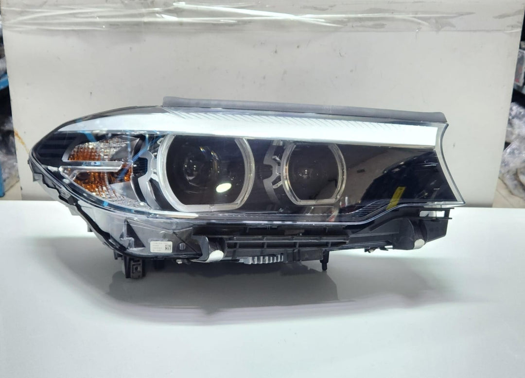 2016-2020 BMW 5 Series LED Headlight Right Driver Side 8499114 G30 G31 OEM