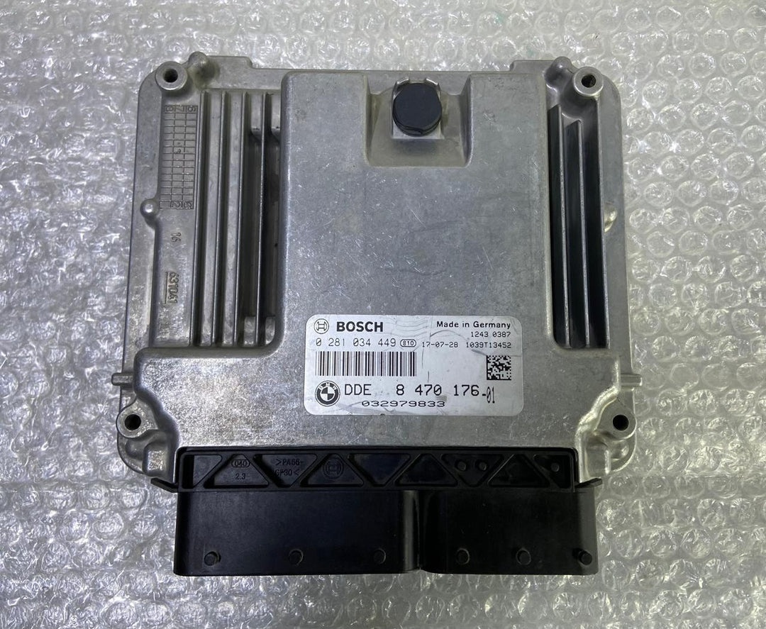 OEM BMW 3 F30 F35 F31 B47 ENGINE CONTROL MODULE ECU ONLY DDE 8470176 BOSCH