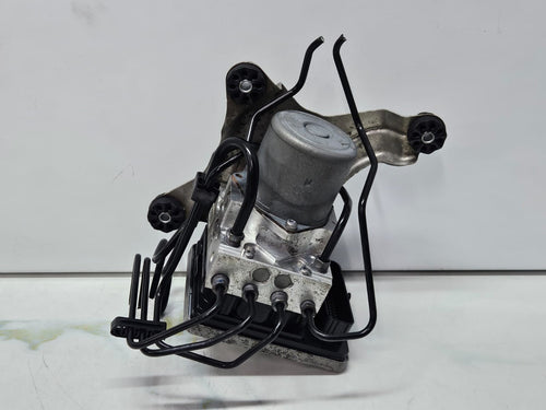2016-2019 BMW G11 G12 7 Series, G30 5 Series, G01 X3 Abs Pump Module 6880538 OEM