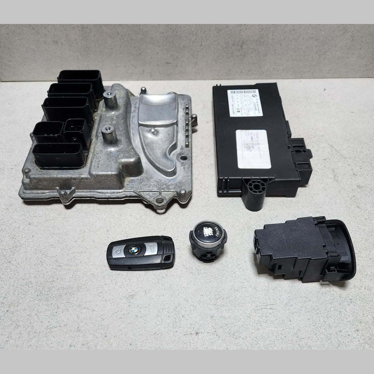 2011 BMW X5 E70 3.5i Engine Control Module DME 7614754 535i X5 E70 ECU SET