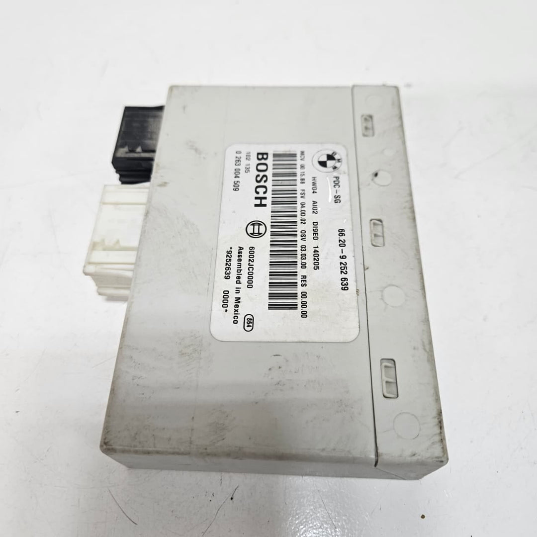2008 BMW E90, E91, E92, E93 M3 335xi Parking Distance Control Module 9252639