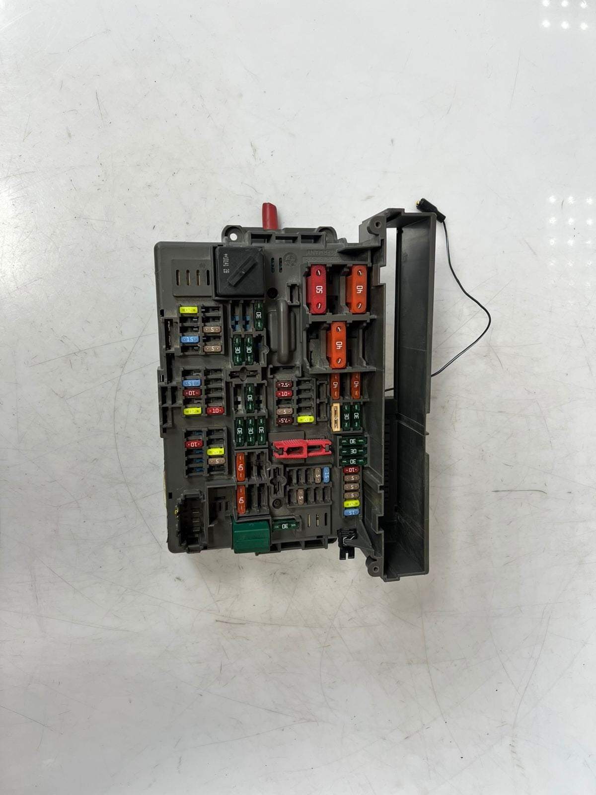 2008-2015 BMW 328i E81 650I Power Distribution Fuse And Relay Box 9119445 OEM