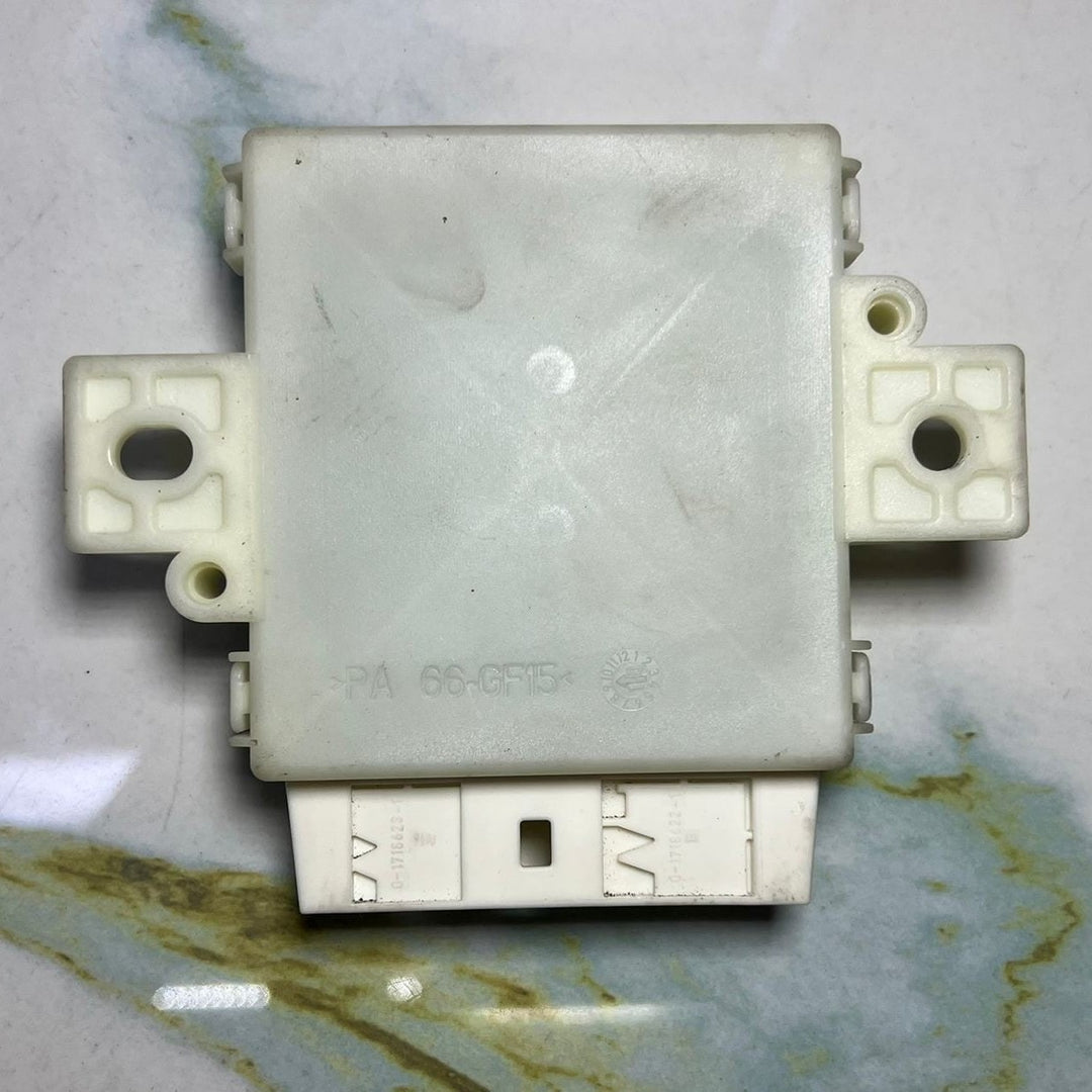 2009-2016 Mercedes-Benz E350 Parktronic Control Module A2129009505 E-Class W212