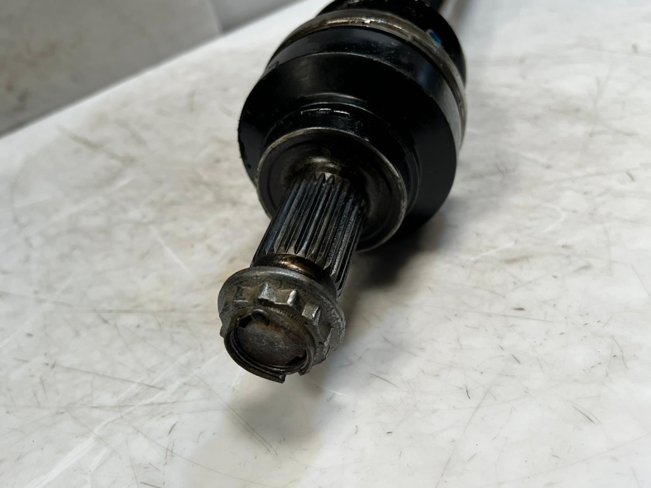 2014-2016 BMW 435i F32 Rear RIGHT Axle Shaft 7597678