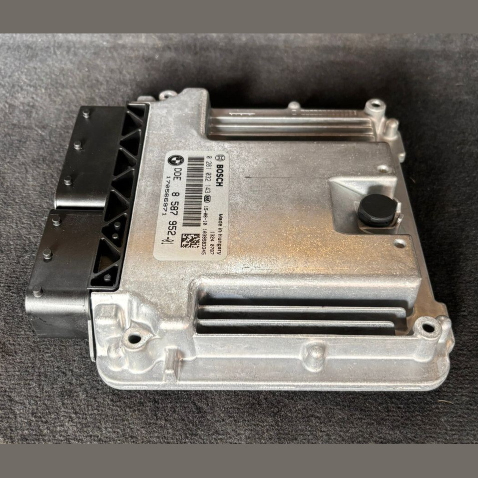 BMW F20 F21 LCI 116d B37 ENGINE CONTROL UNIT SET  DDE ECU  + FEM + Key - 8587952