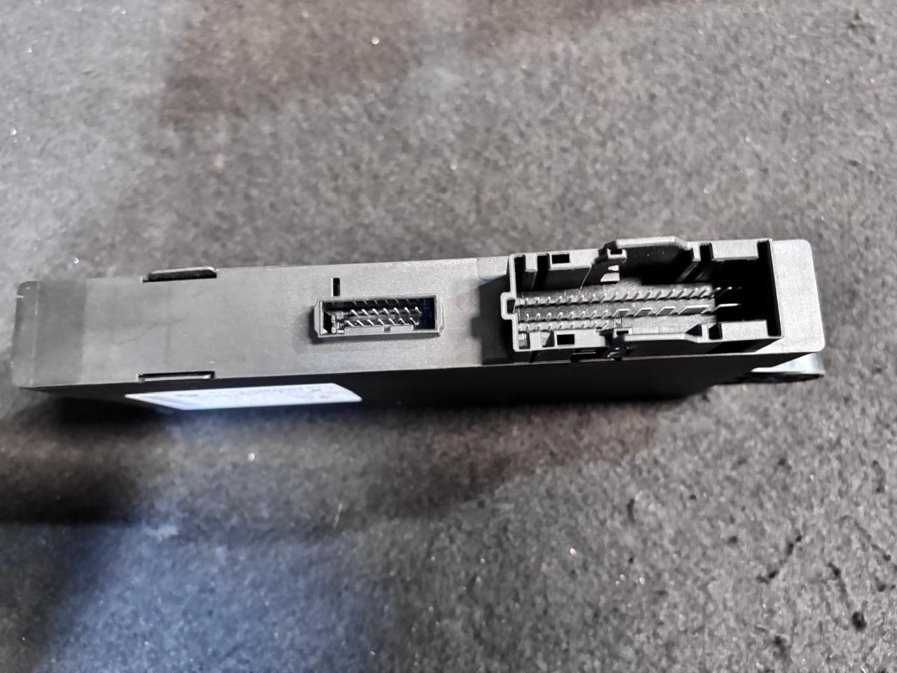 BMW X1 E84 N20 B20A DME ECU Set 8617569 With Key Engine Control Module OEM