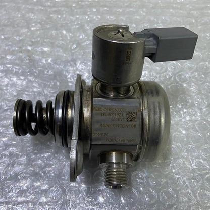 OEM BMW F20 F22 F11 Petrol N55 High Pressure Fuel Injection Pump 7610761 BOSCH
