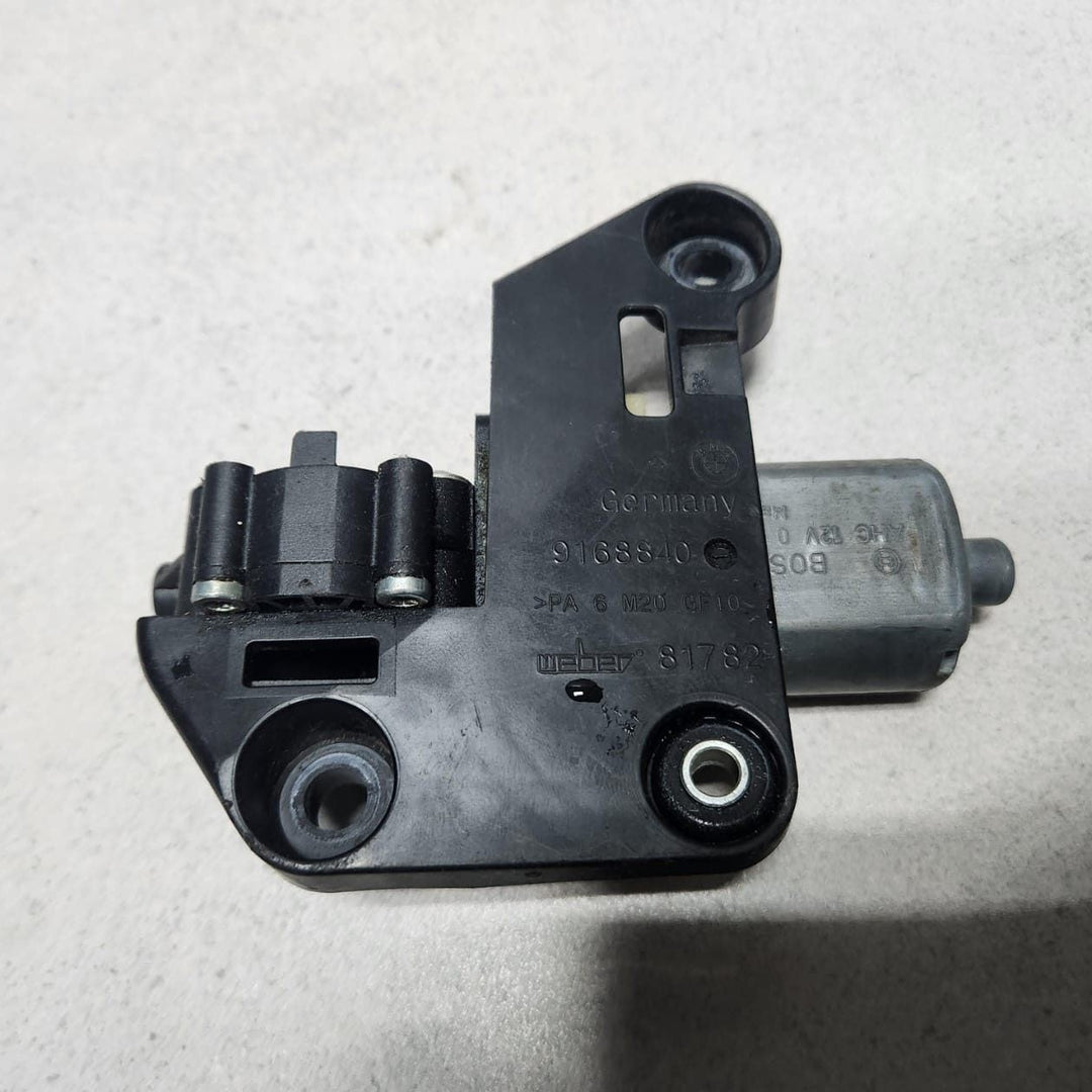 2010-2015 BMW 740i Actuator Sun Blind Shade Rear Right 9178670F01, F02, F04