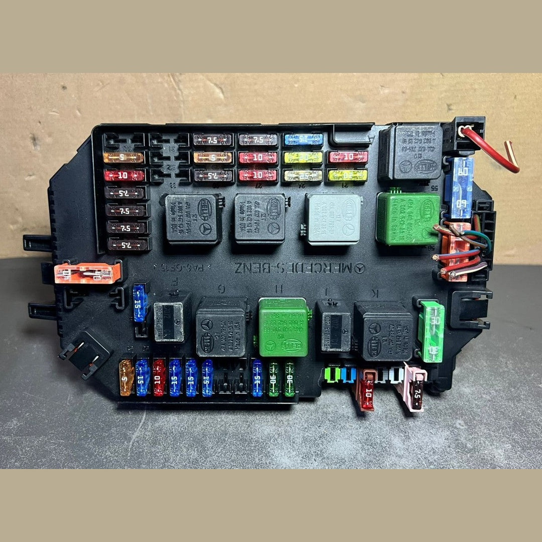 Mercedes W221 S-Class Front Fuse Relay Box SAM Control A221 5404550  2215401001