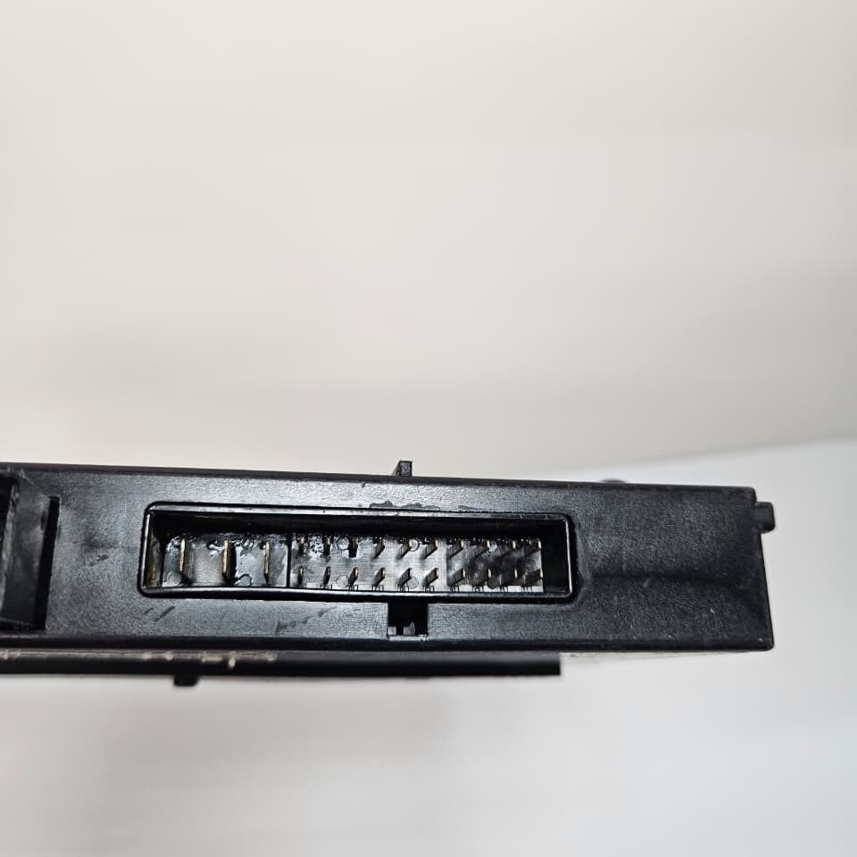 BMW E90 Electronic Junction Box Body Control Module 6983300 OEM