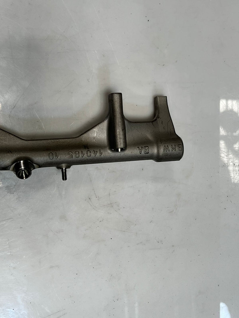 BMW F20 F30 LCI Mini F55 F56 1.5 petrol B38 Fuel Rail High Pressure 7639975 OEM