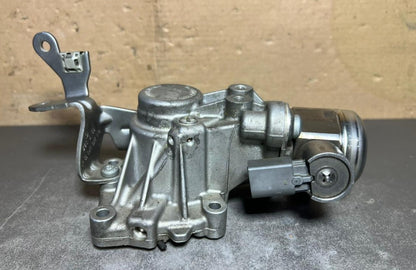 12-18 Mercedes W212 C300 M276 High Pressure Fuel Pump W/Housing A276 0700601 OEM
