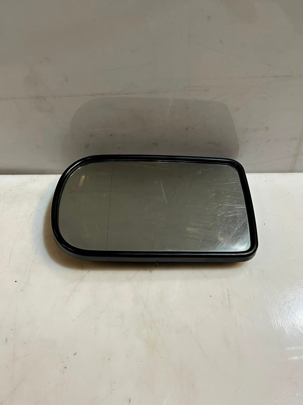 2001-2003 BMW 5' E39 530i LEFT Side View Mirror Glass 010371 OEM