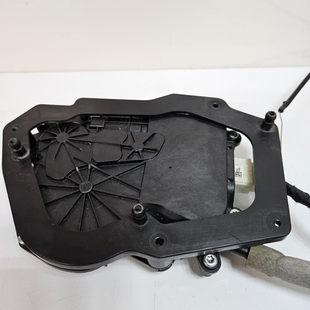 2010-2015 BMW 5 Series F07 GT 528i Trunk Lid Lock Actuator 7330648