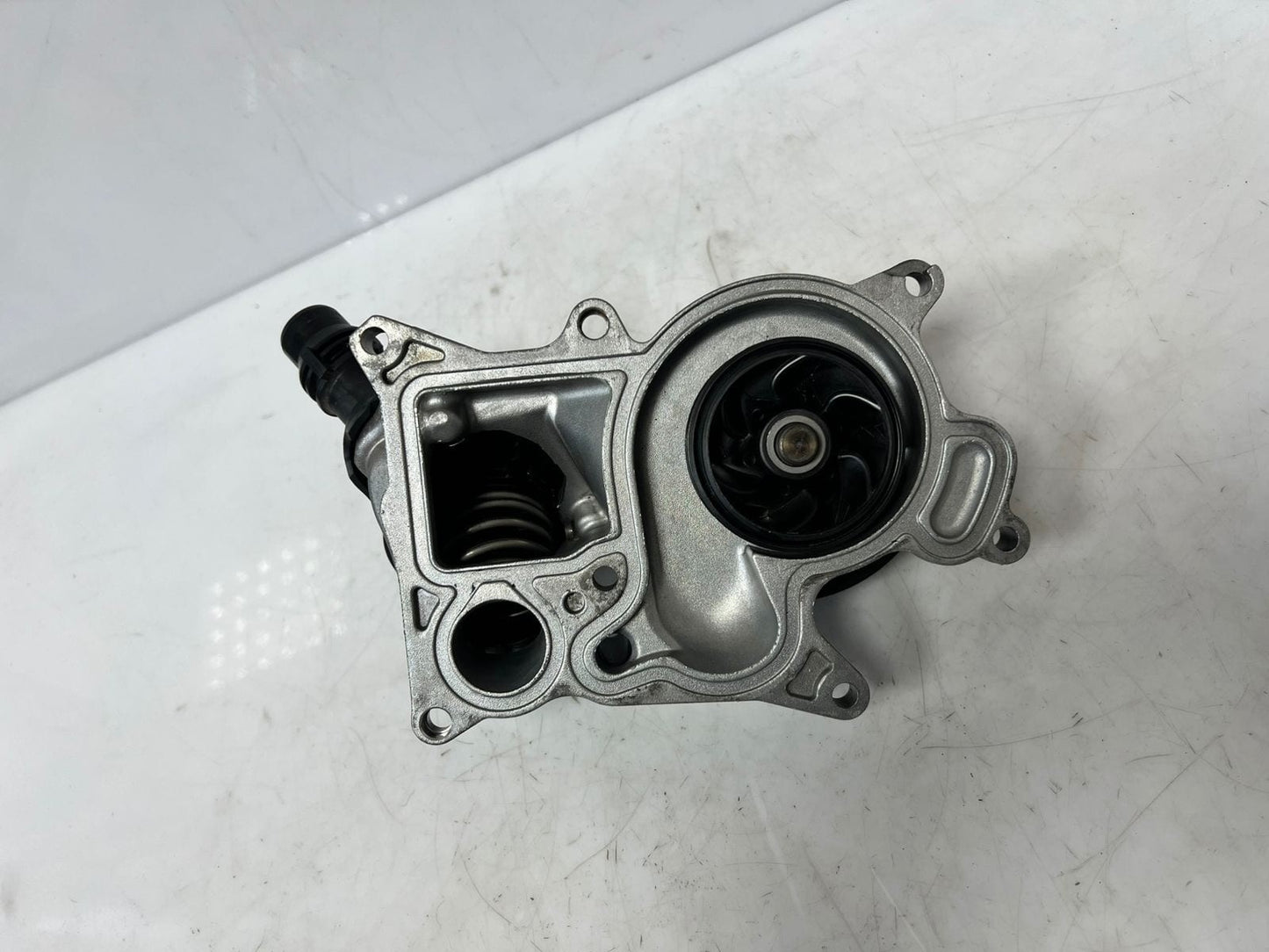 BMW 1 Series F20 F21 and 3 Series E92 N47D20C Water Pump 7810833