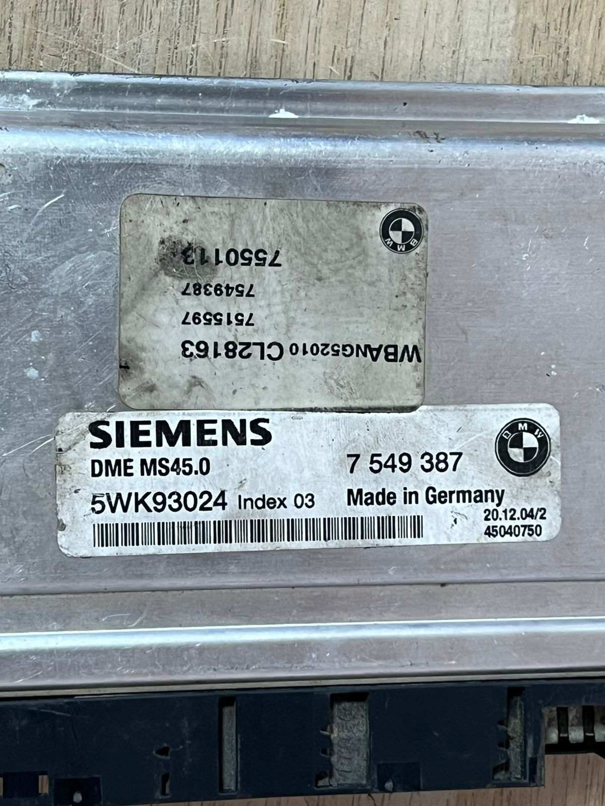 2004 BMW 525i Engine Control Unit 7549387 5 Series E60 E61 MS45.0