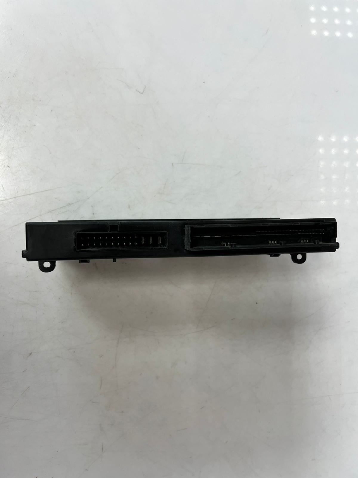 BMW 528i 535d 535i 550i 740Li 750i Fuse Junction Box Control Module 9267456 OEM
