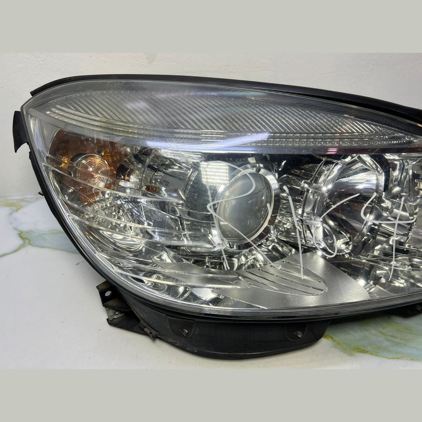 06-08 Mercedes W204 C-Class Front Right Side Head light Headlamp A204 8208661
