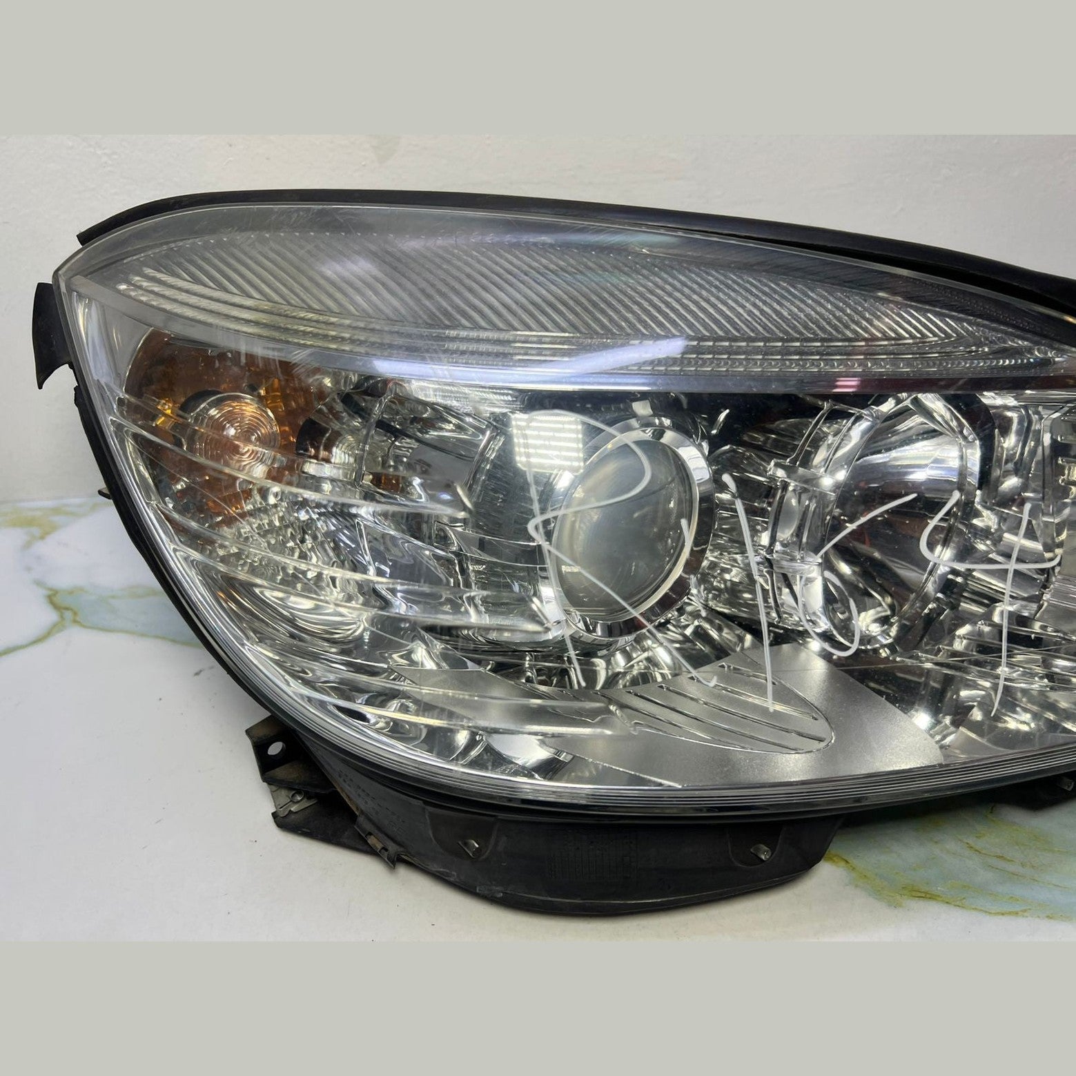 06-08 Mercedes W204 C-Class Front Right Side Head light Headlamp A204 8208661