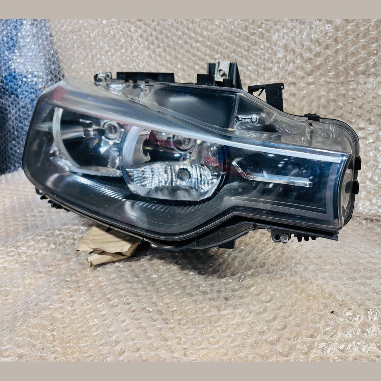 Bmw F30 320I F31 2012 NONE XENON Normal Headlight RHS 7259540