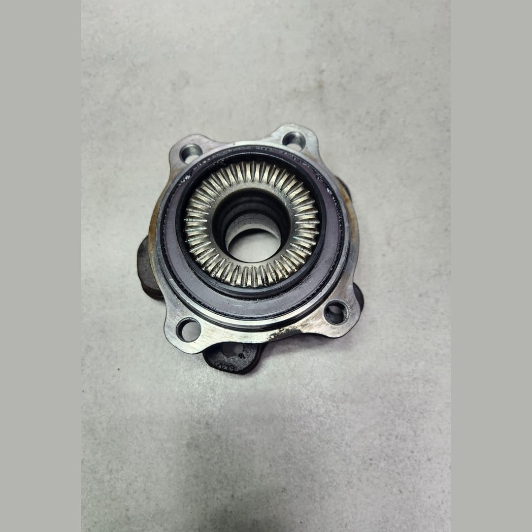 2017 BMW 530i Rear Wheel Hub Bearing 6861140 5 Series G30 G31 7 Series G11 G12