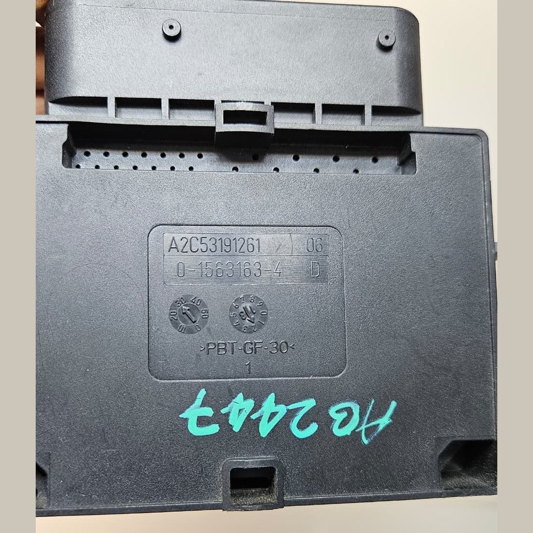 BMW 5 6 Series F10 F11 F12 F13 Parking Handbrake ECU Control Module 6863800