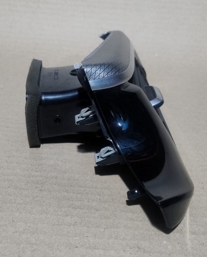 BMW G30 G31 G32 F90 RIGHT DASHBOARD AIR VENT GRILL TRIM RHD 9330858