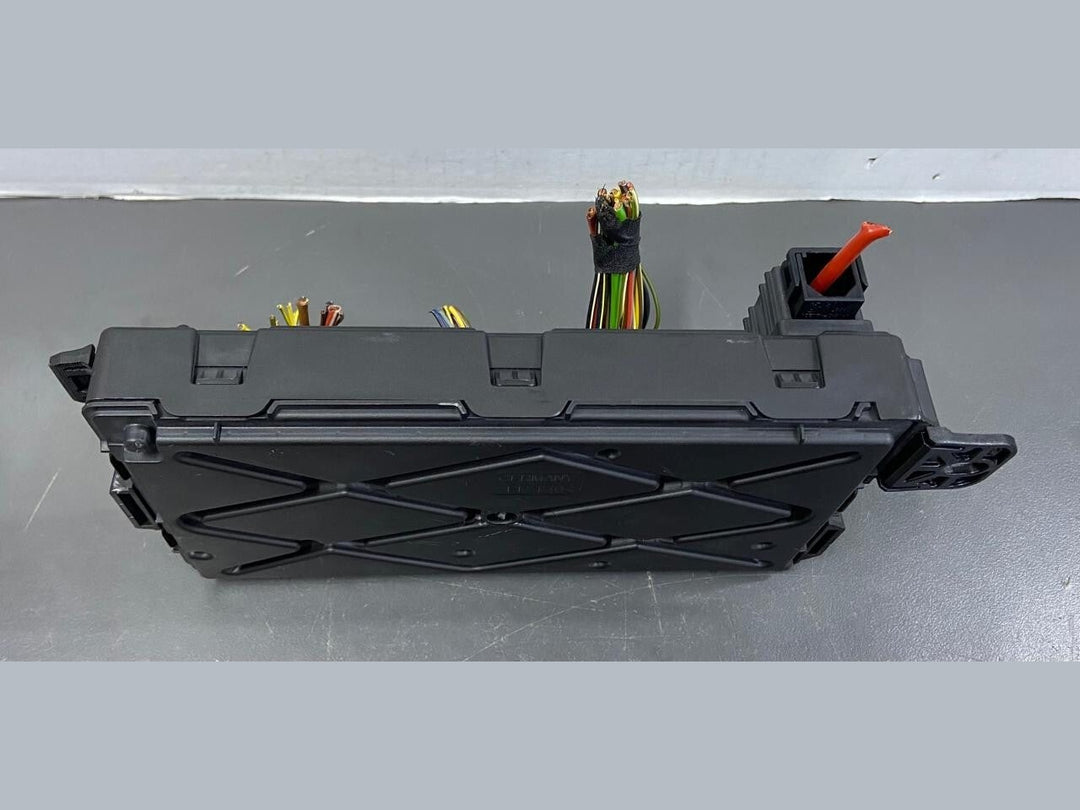 OEM BMW F20 F21 F30 F31 REM Rear Electronic Module Fuse Box Control Unit 9279823