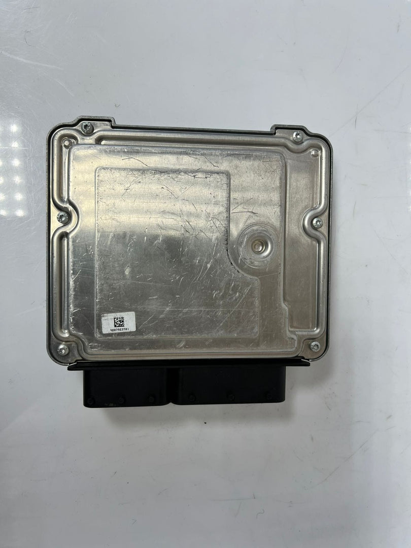 2015 BMW 3 Series F30 F31 F35 320i xDrive Engine Control Unit 8584277 OEM